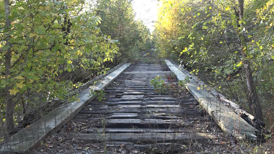 High schoolers revamping the Gurdon Light Trail