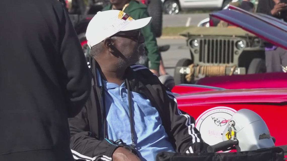 Arkansans honor veterans at War Memorial Stadium - Vimarsana News