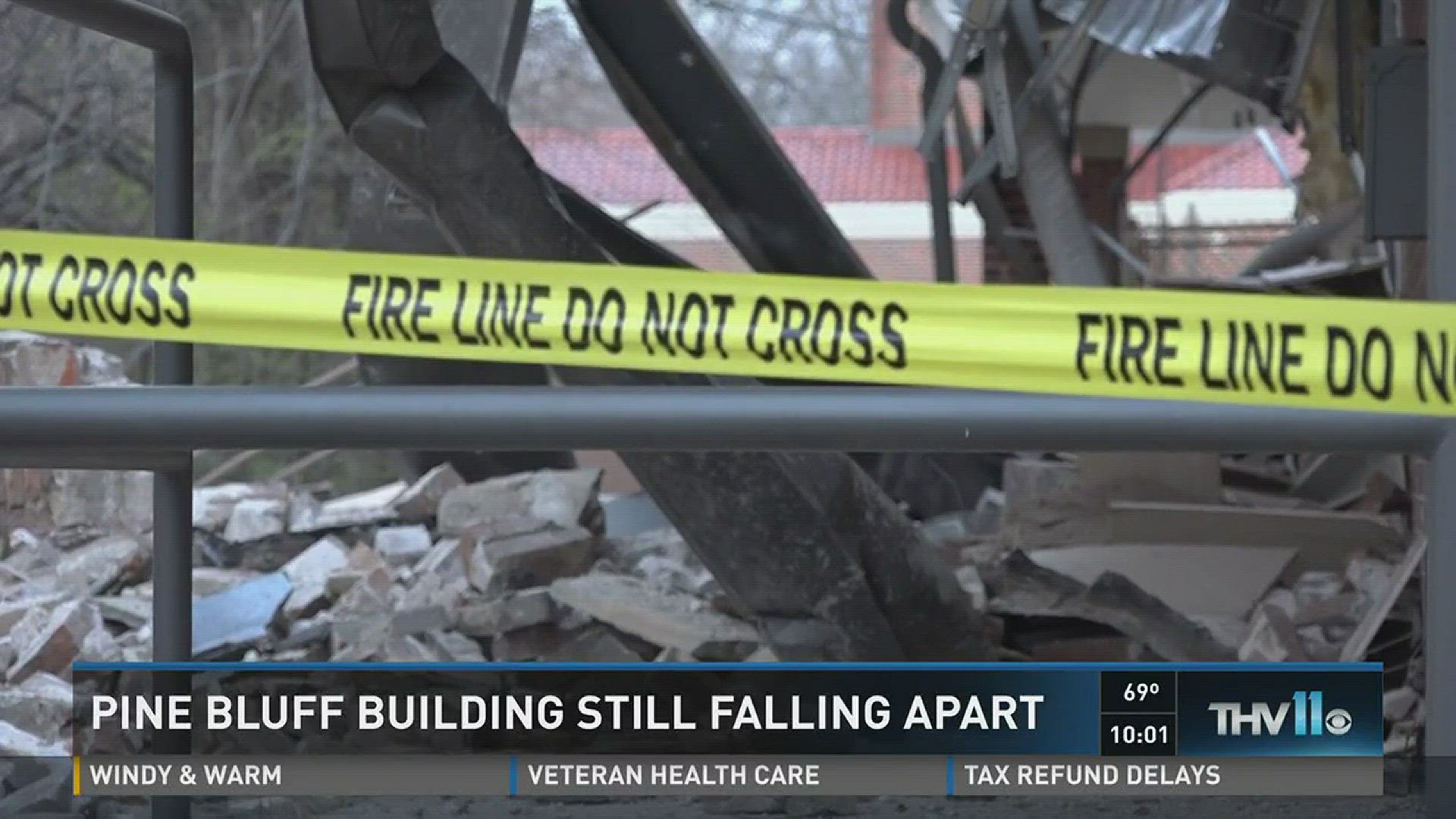 Pine Bluff building still falling apart