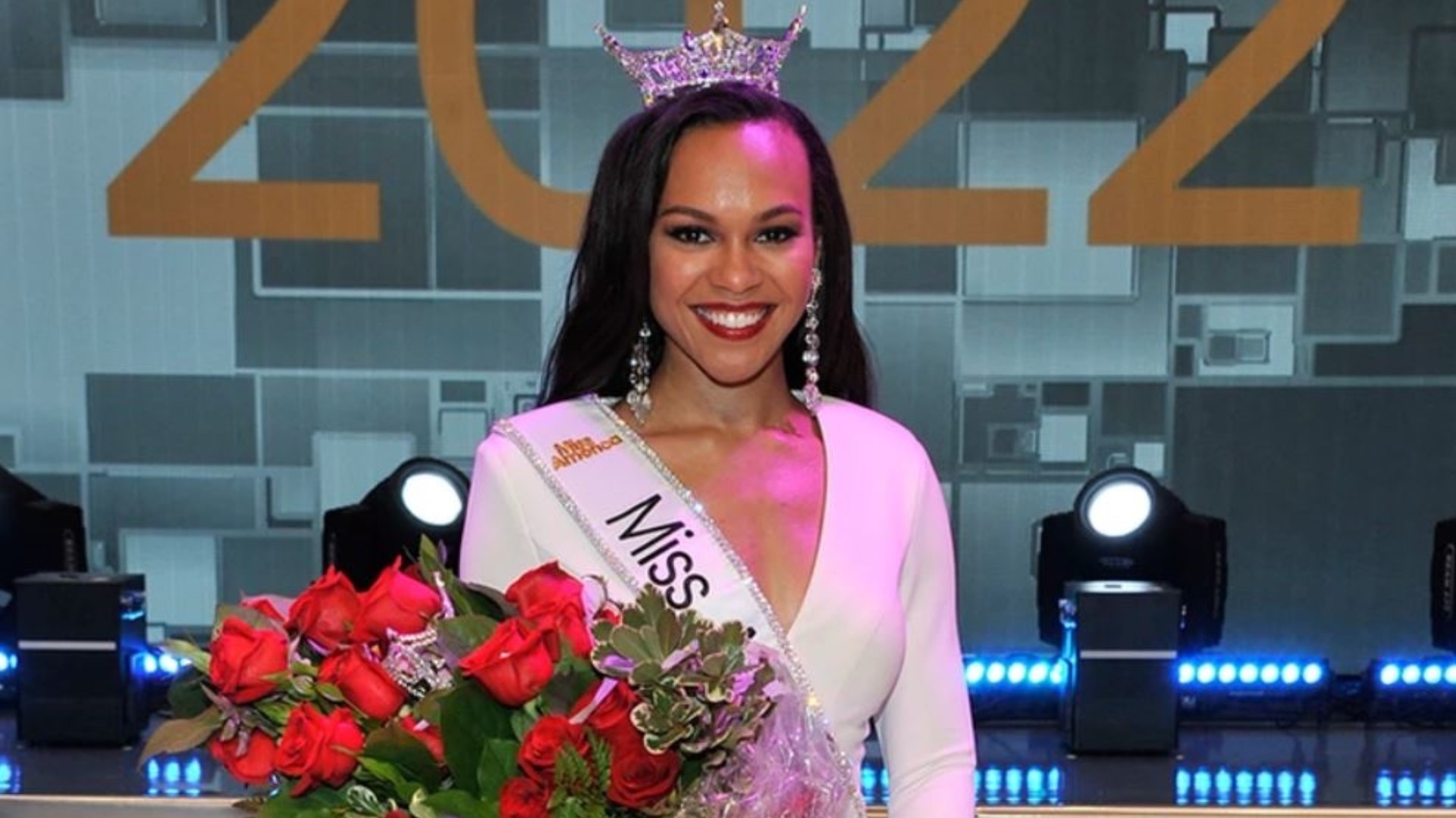 Ebony Mitchell wins Miss Arkansas 2022
