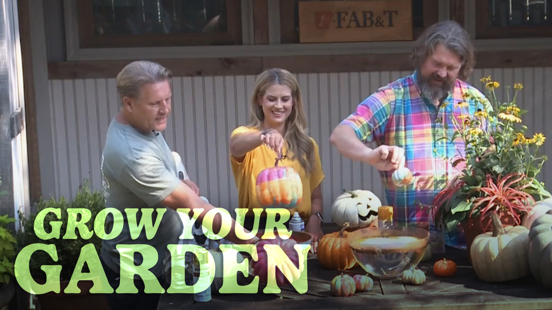 In this episode of Grow Your Garden, Chris H. Olsen shares fun tips to ensure that your garden thrives this Fall.