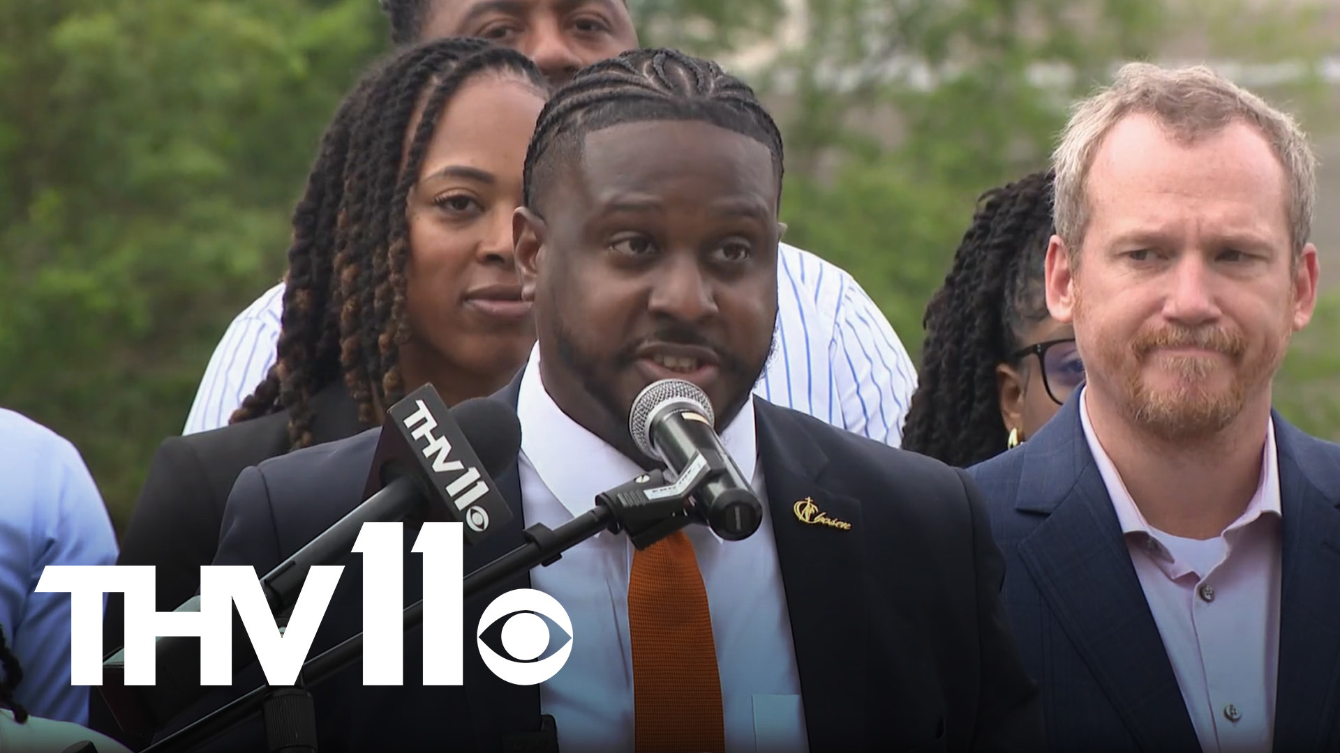 Both men campaigning for the job hope to reduce crime and improve public safety in the Sixth Judicial District.