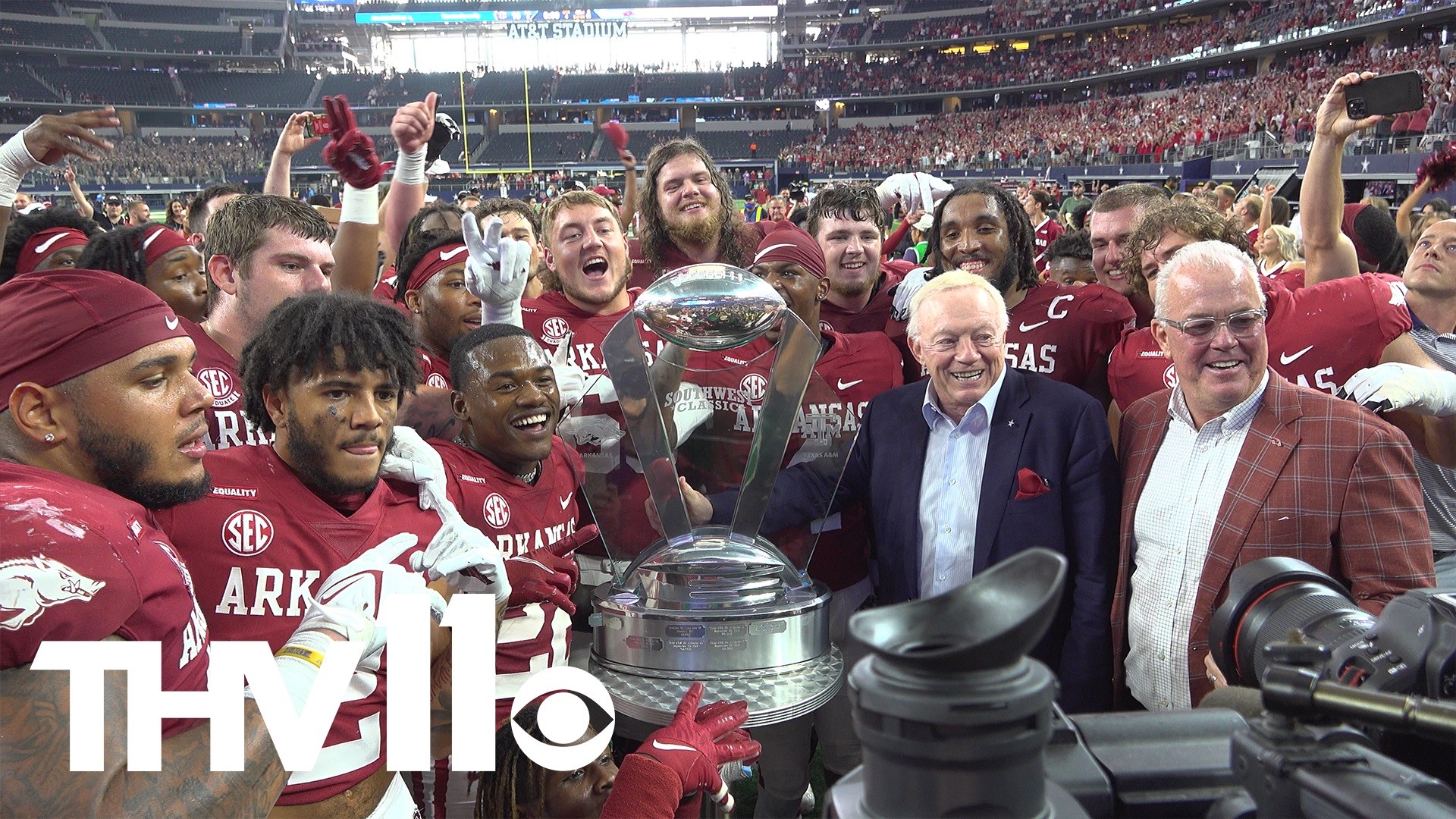 Dallas Cowboys owner Jerry Jones surprised the Arkansas Razorbacks on the field after the big win against Texas A&M.