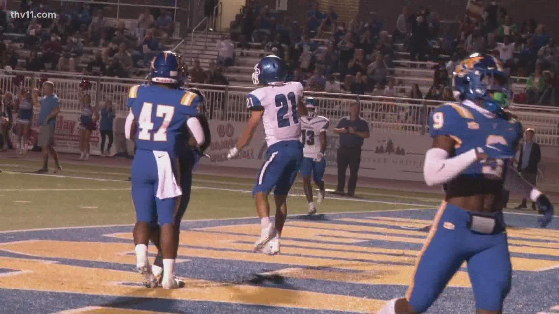 Conway romps over North Little Rock, 38-10