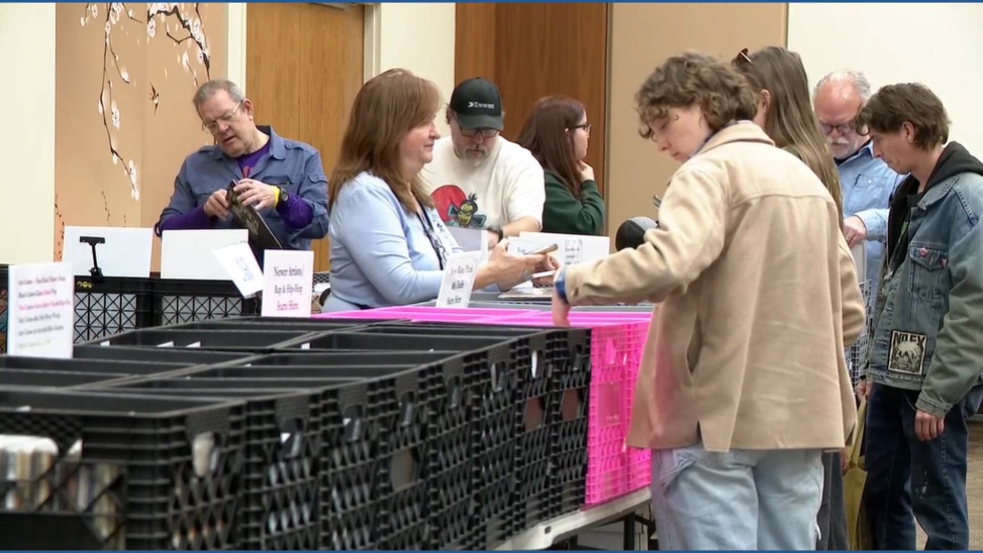 Vinyl Record Enthusiasts spin into Central Arkansas for epic