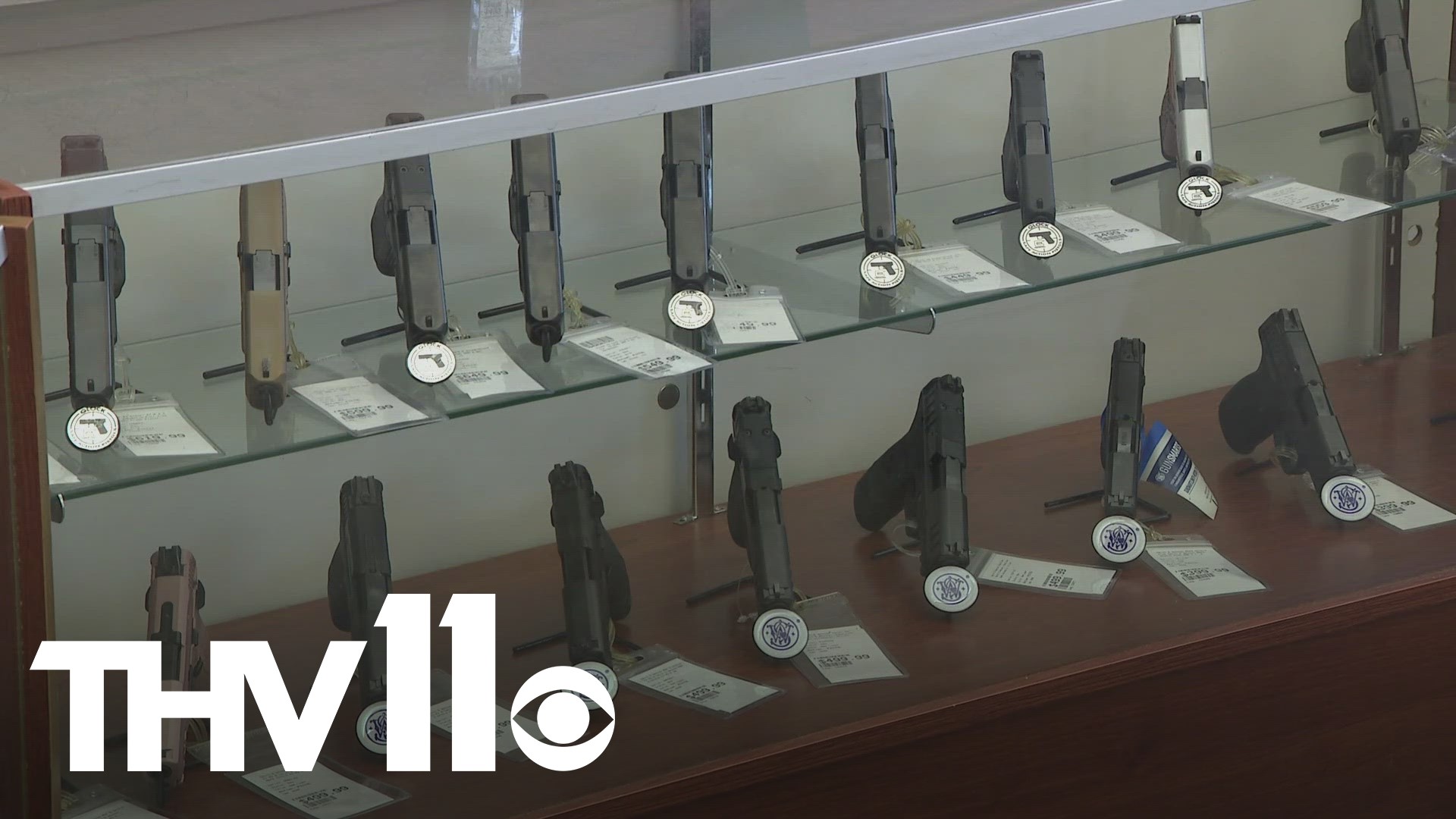 One Arkansas gun expert says there are ways for people to sell guns without being a federal firearms licensed dealer, but recommends keeping track of who buys them.