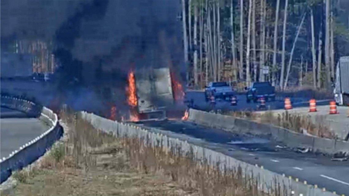 I-30 eastbound lanes closed due to a vehicle fire | thv11.com