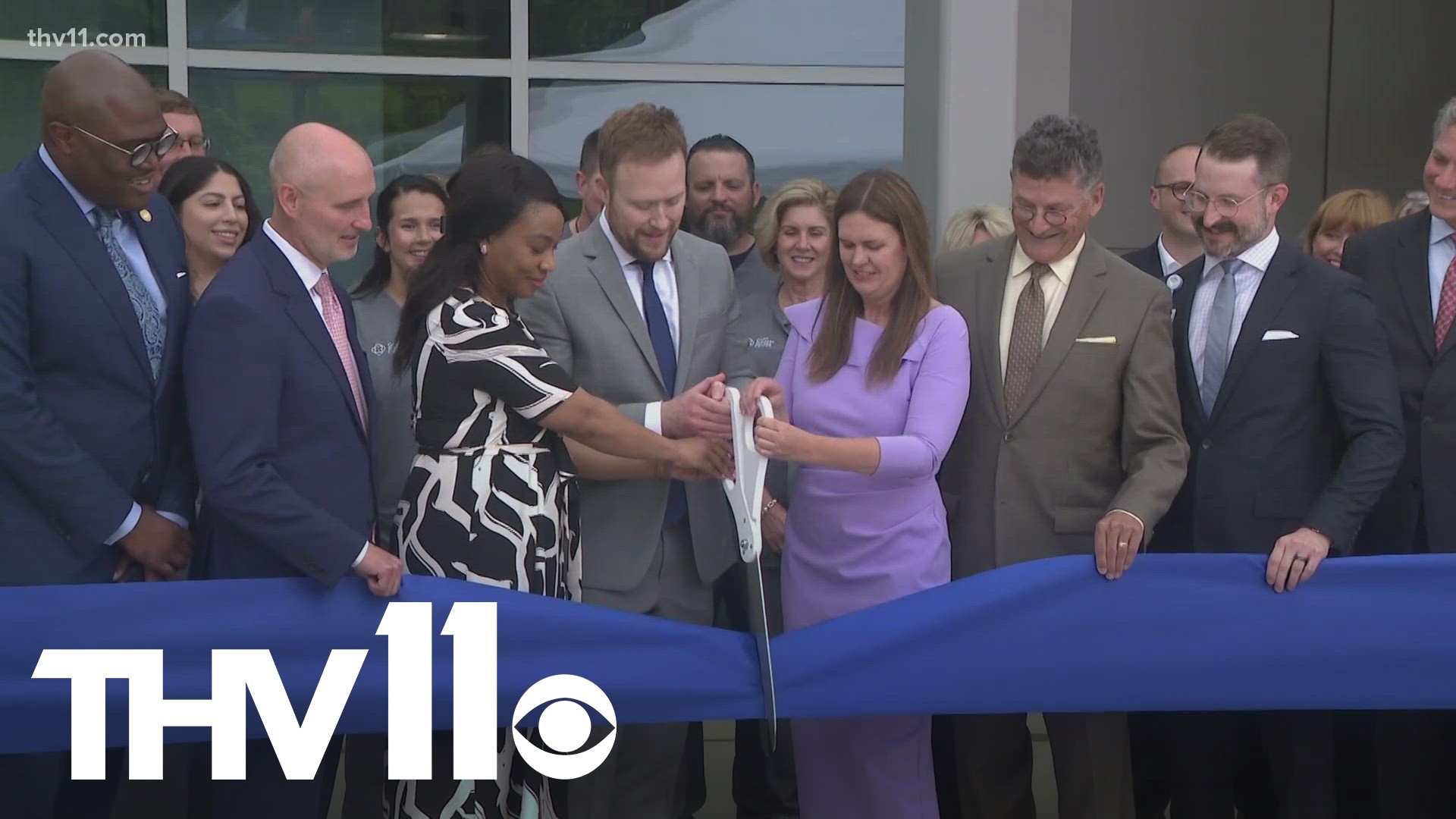 Arkansans now have more access to cancer surgery closer to home as Gov. Sarah Sanders, Congressman French Hill and others cut the ribbon on CARTI’s new center.