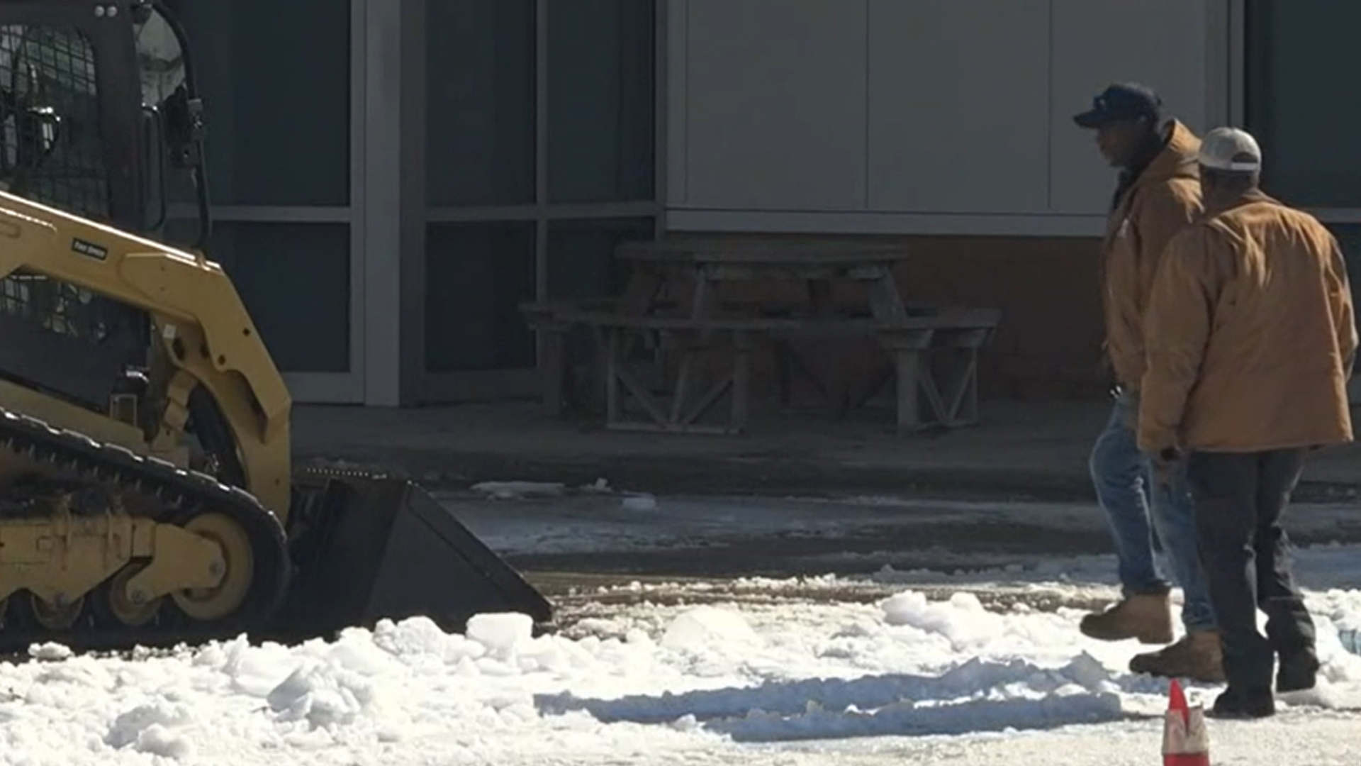 Transparent School Rocks Arkansas school districts clear campuses, prepare for Monday weather ...
