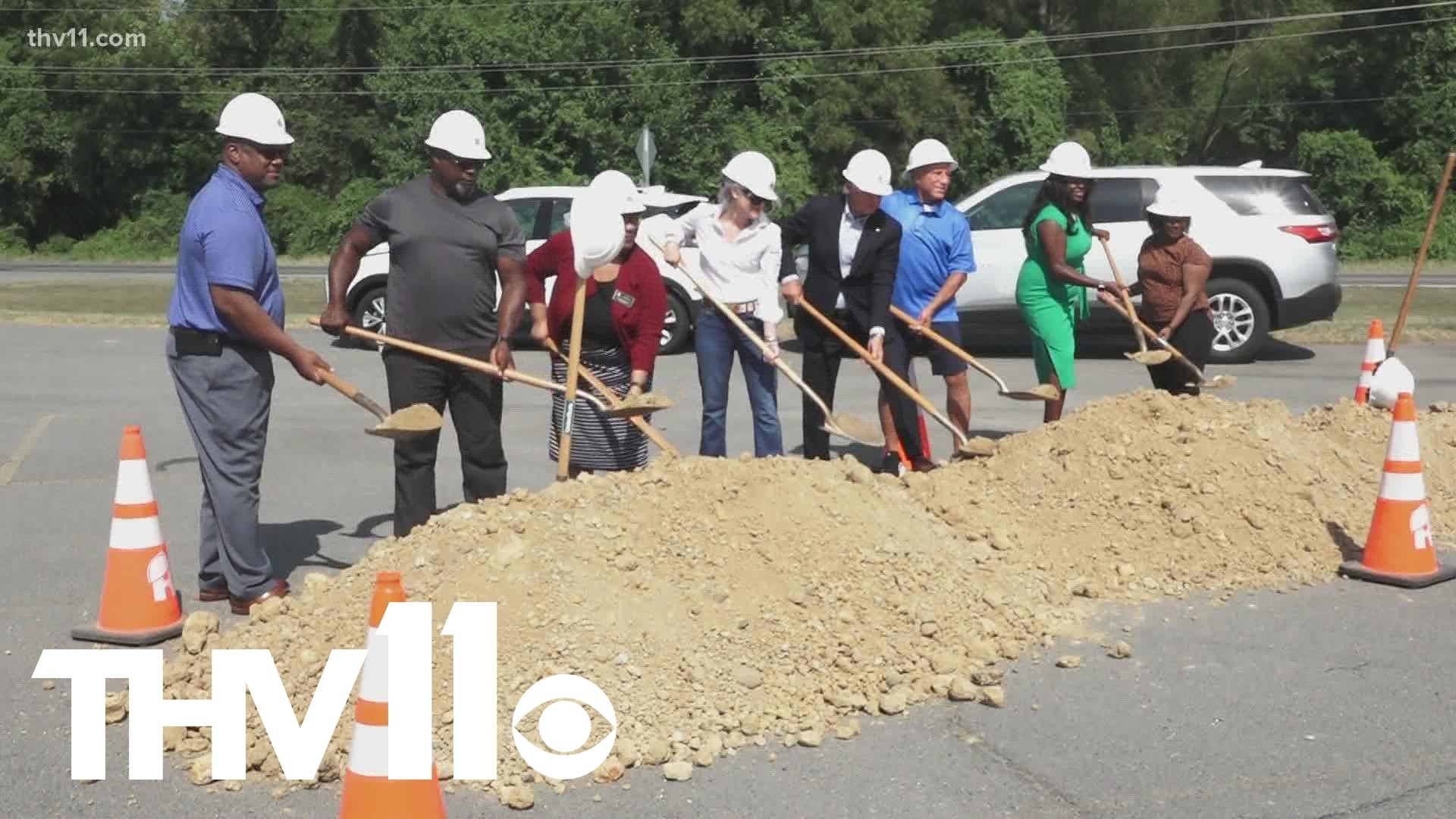 North Little Rock city leaders and people who live along Faulkner Lake Rd are celebrating now that road crews have gotten to work on fixing flooding issues.