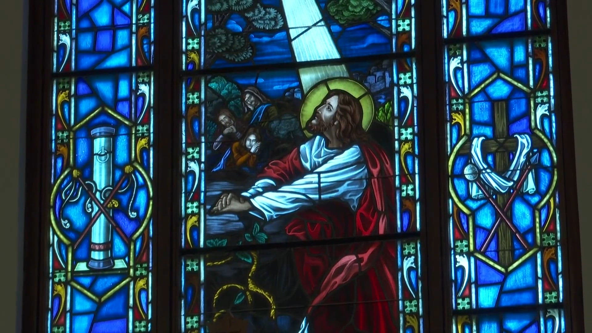 Varnished Rocks Hurricane Isaias shatters stained glass window | thv11.com