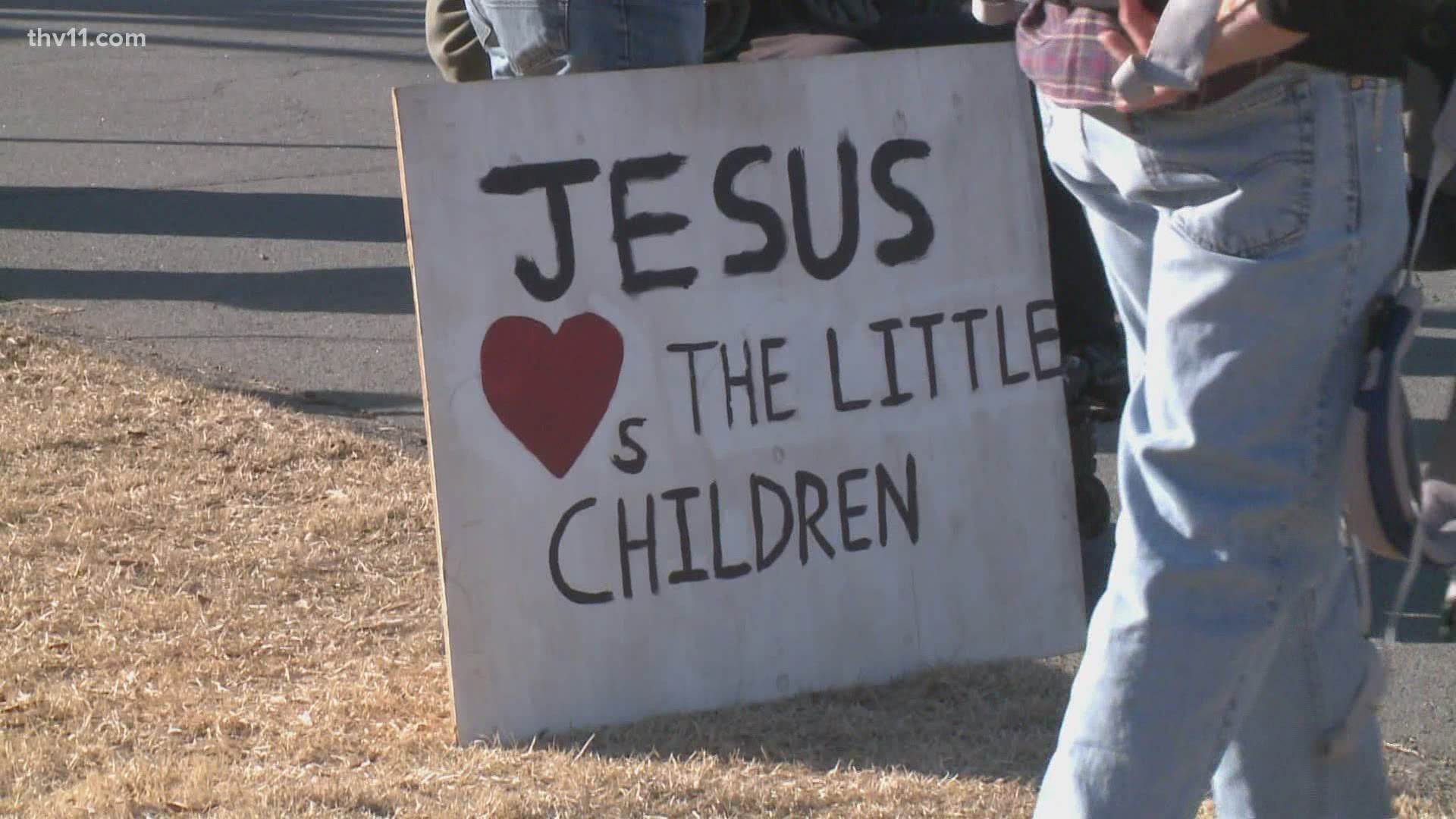 Police arrested a group of protesters outside the Little Rock Family Planning Services building.