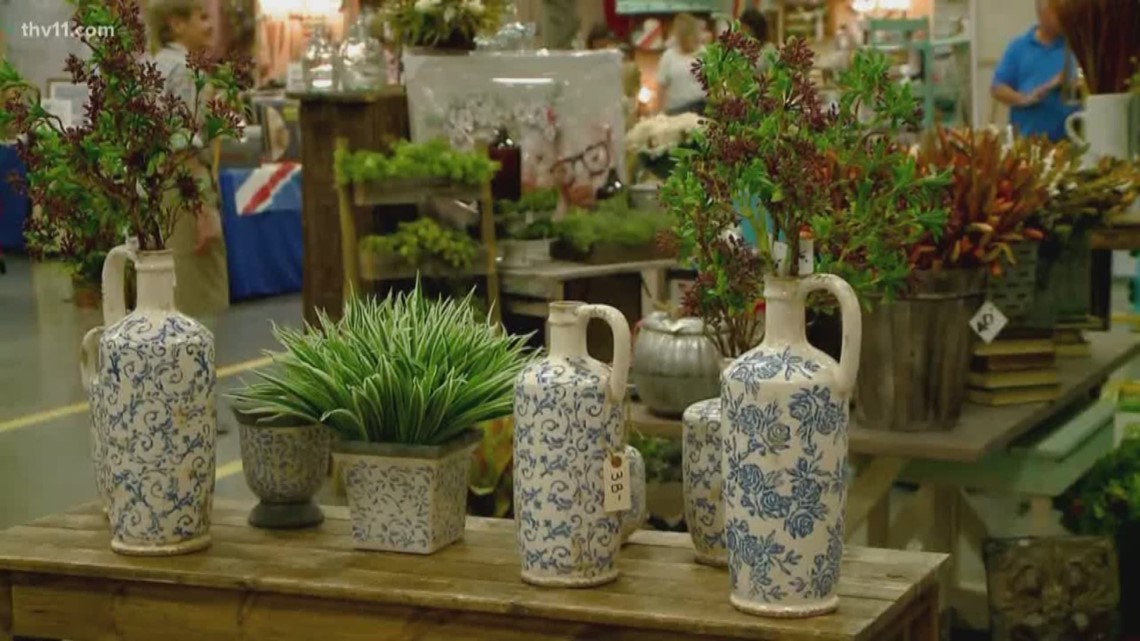 Conway Expo Center Holds Vintage Market With Over 200 Vendors Thv11