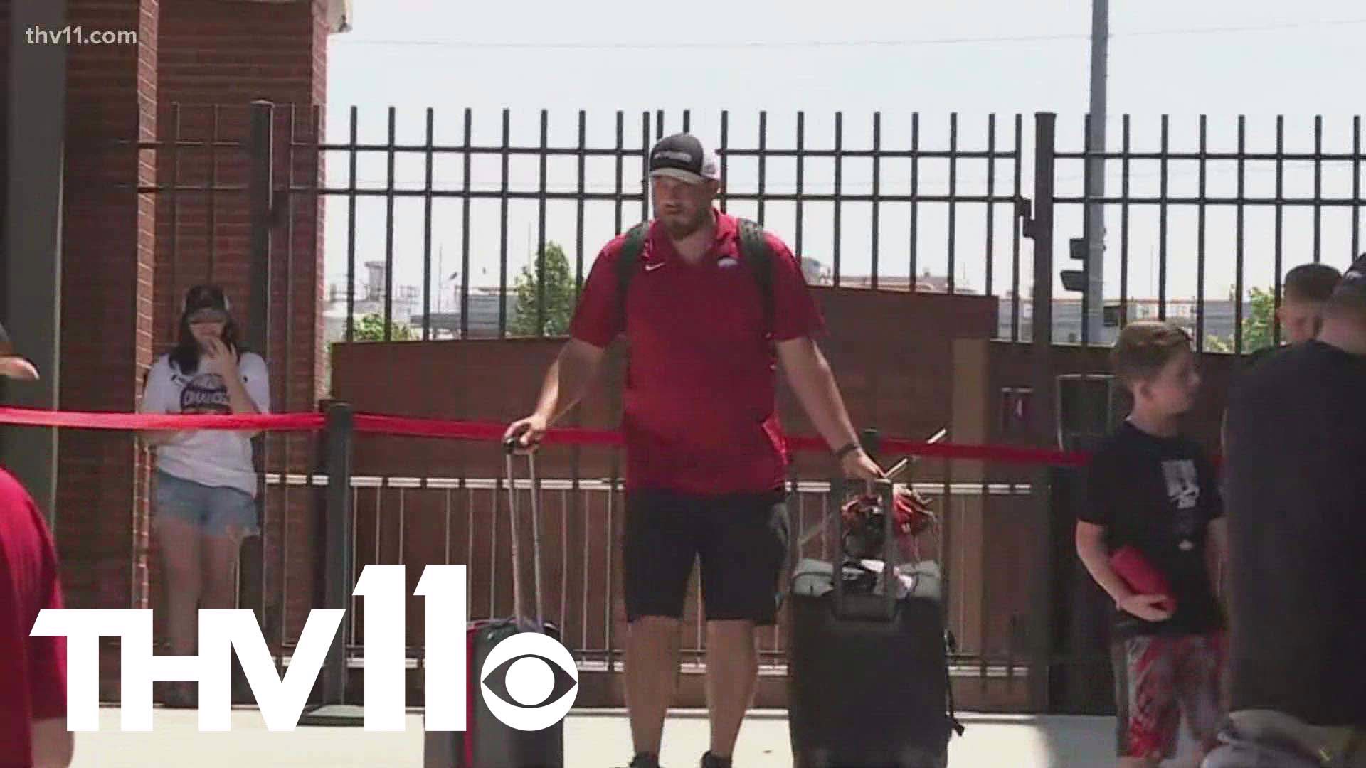 The Hogs officially hit the road to head off for Omaha where they'll play Stanford on Saturday.