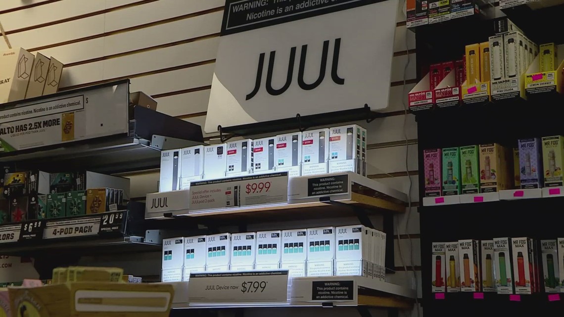 charge juul with phone charger Did you know there's a BEST and WORST day of the week to fill up with gas?  ⛽️ GasBuddy says its figures them out. 🚗 #gasprices #fuel #gas #indiana  #consumernews main image 0