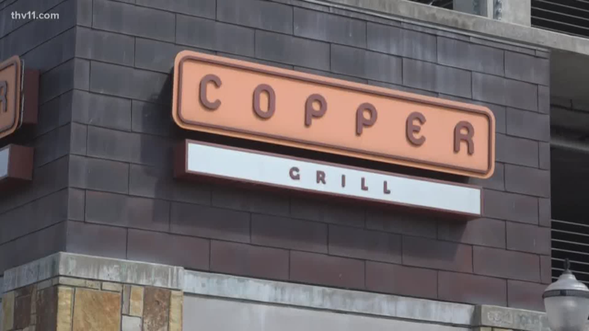 A Little Rock restaurant is helping those on the frontlines of the COVID-19 pandemic by making sure they have a hot meal. Copper Grill is giving back.