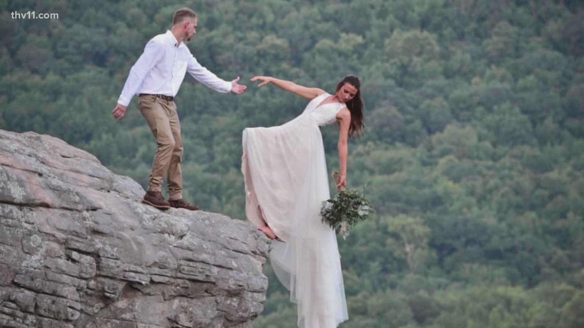 Arkansas Couple Takes Jaw Dropping Wedding Pictures At Whitaker S Point Thv11 Com