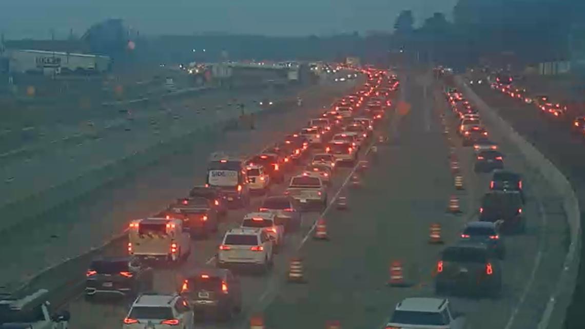 Traffic cleared on I-57 southbound in Jacksonville after multi-vehicle accident