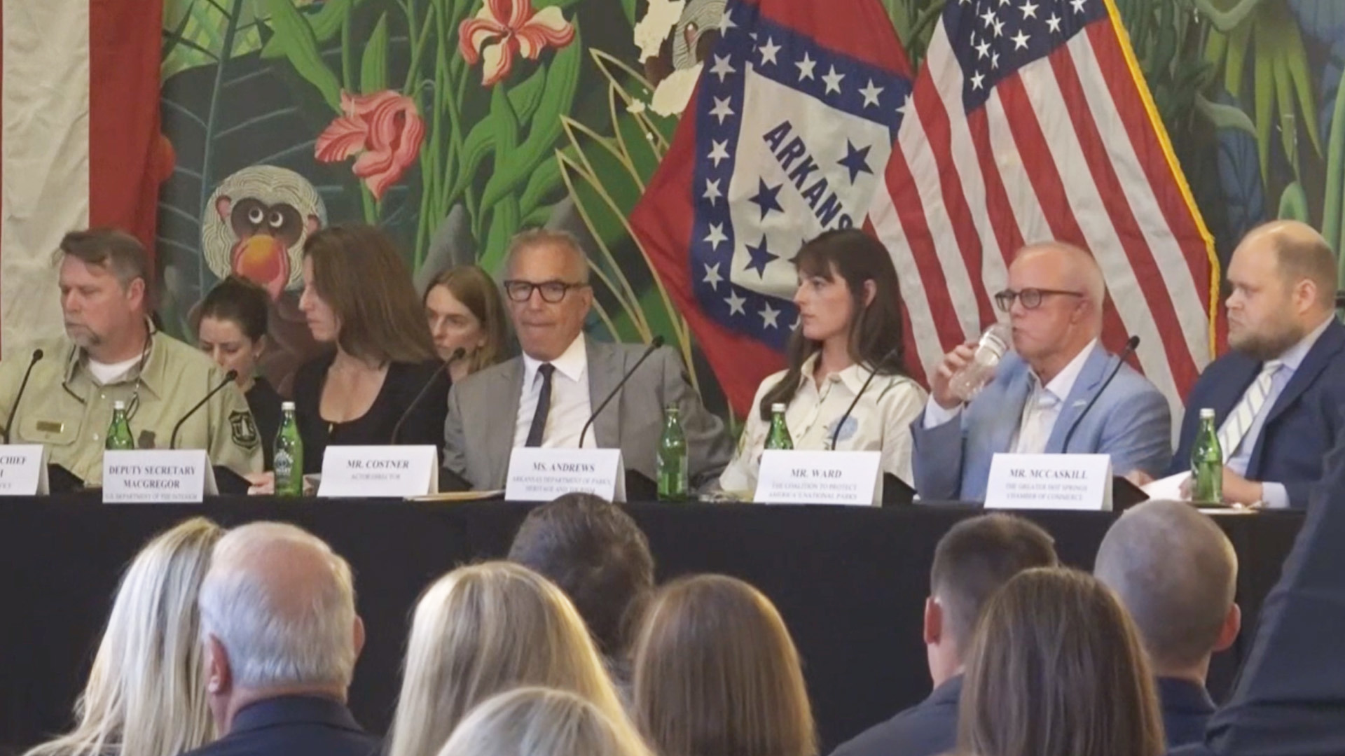 Actor Kevin Costner, national lawmakers visit Arkansas to discuss ...