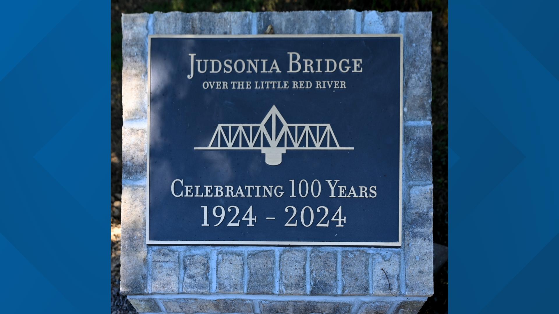 Arkansans celebrate 100th birthday of historic bridge