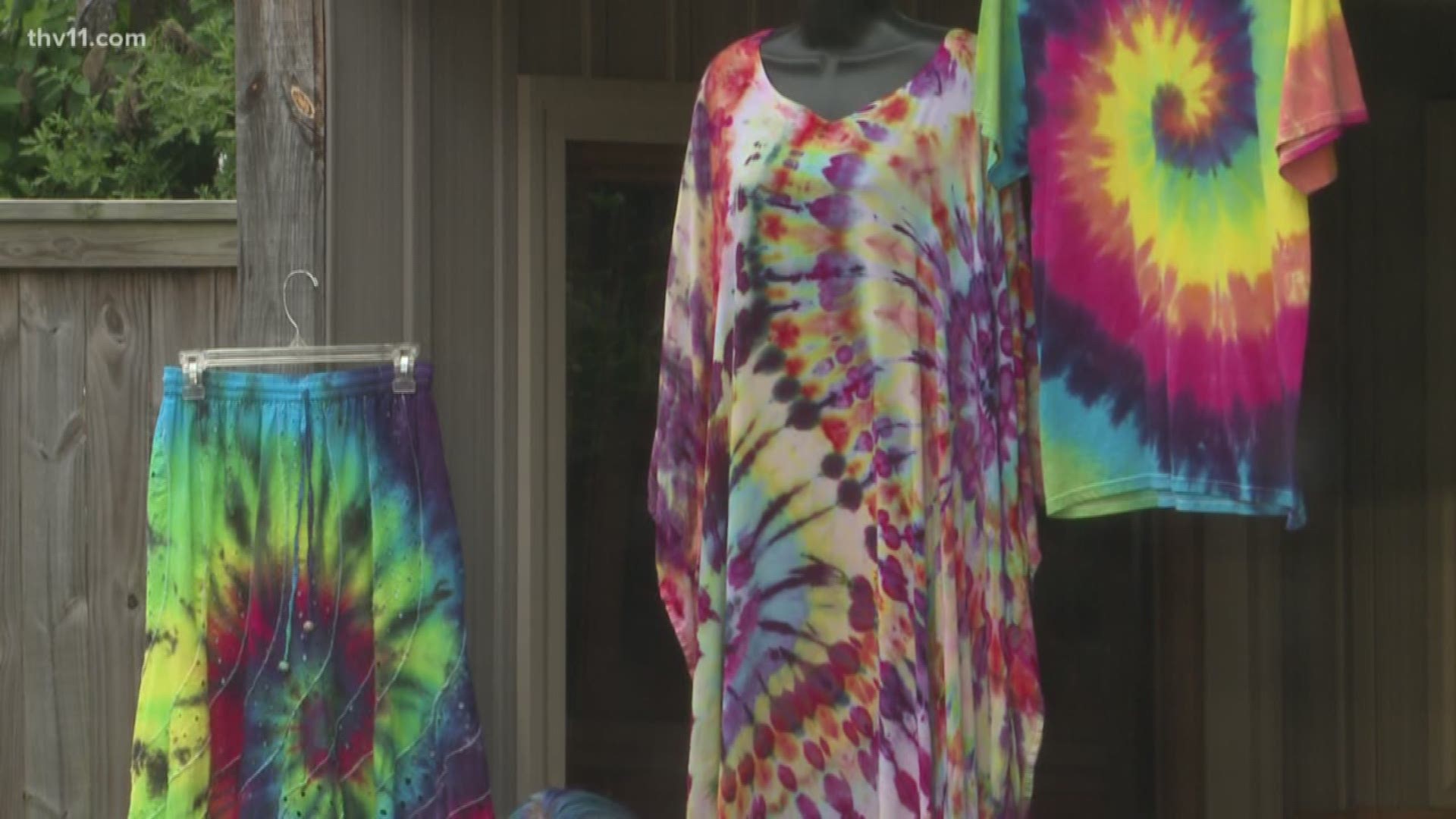 Next Generation Tye-Dyes stopped by The Vine for a two-part series on how to make your very own super cool tye-dye clothes for the summer.