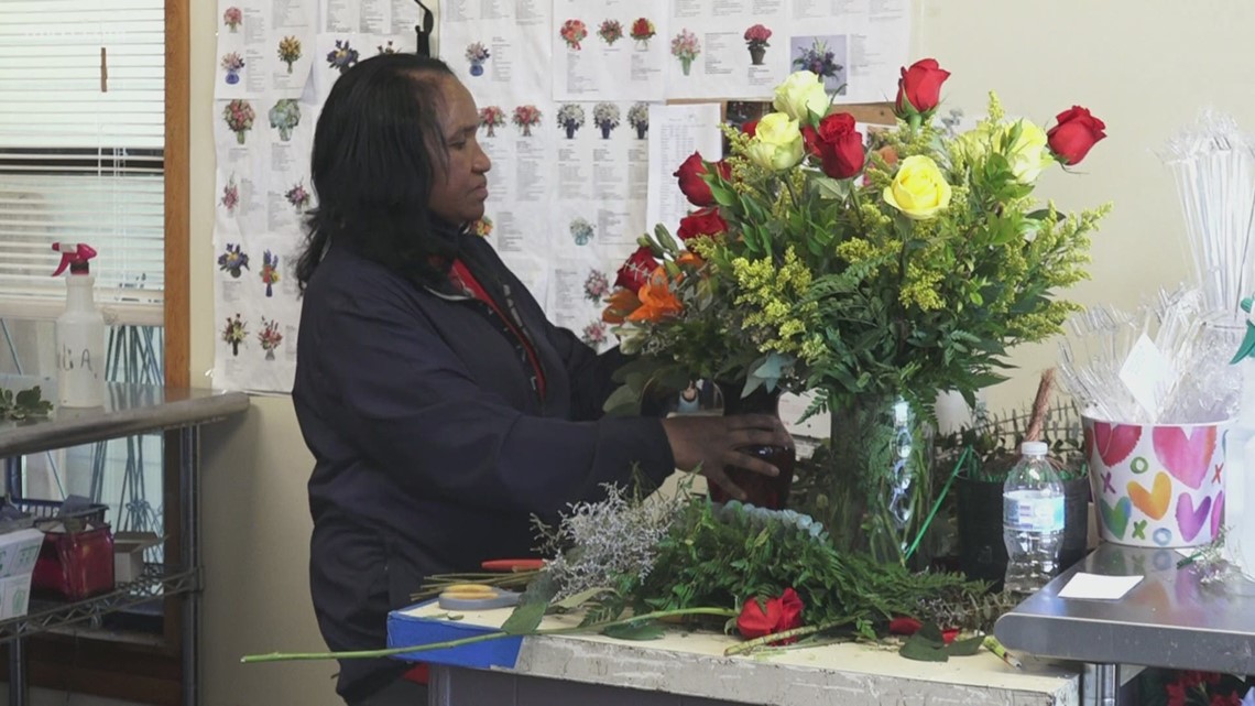 Arkansas florists face national flower shortage