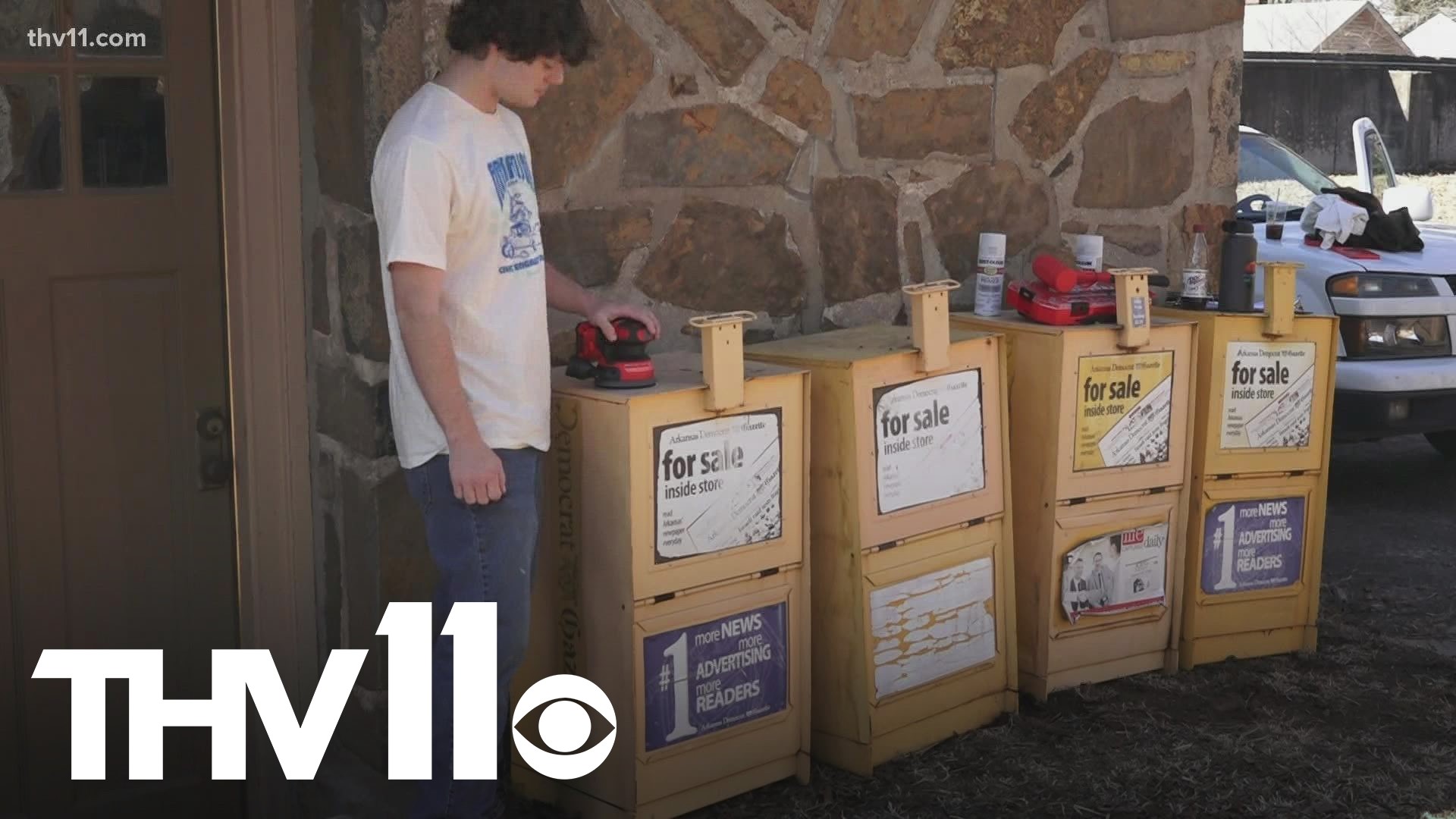 Several organizations are turning old newspaper dispensers into mini food pantries to help make a difference for hungry Arkansans.