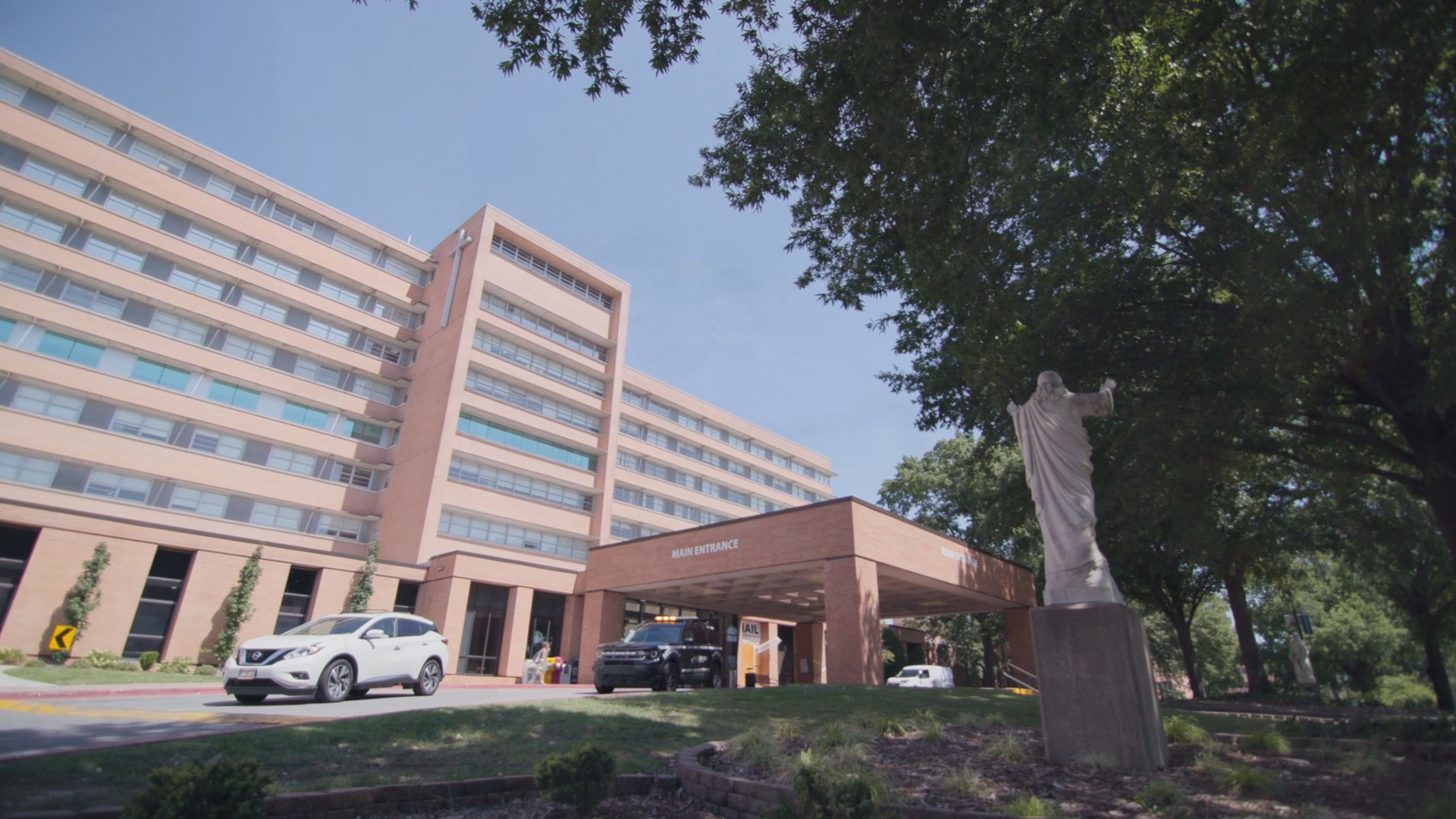 CHI St. Vincent, Blue Cross Blue Shield negotiations deadline approaching