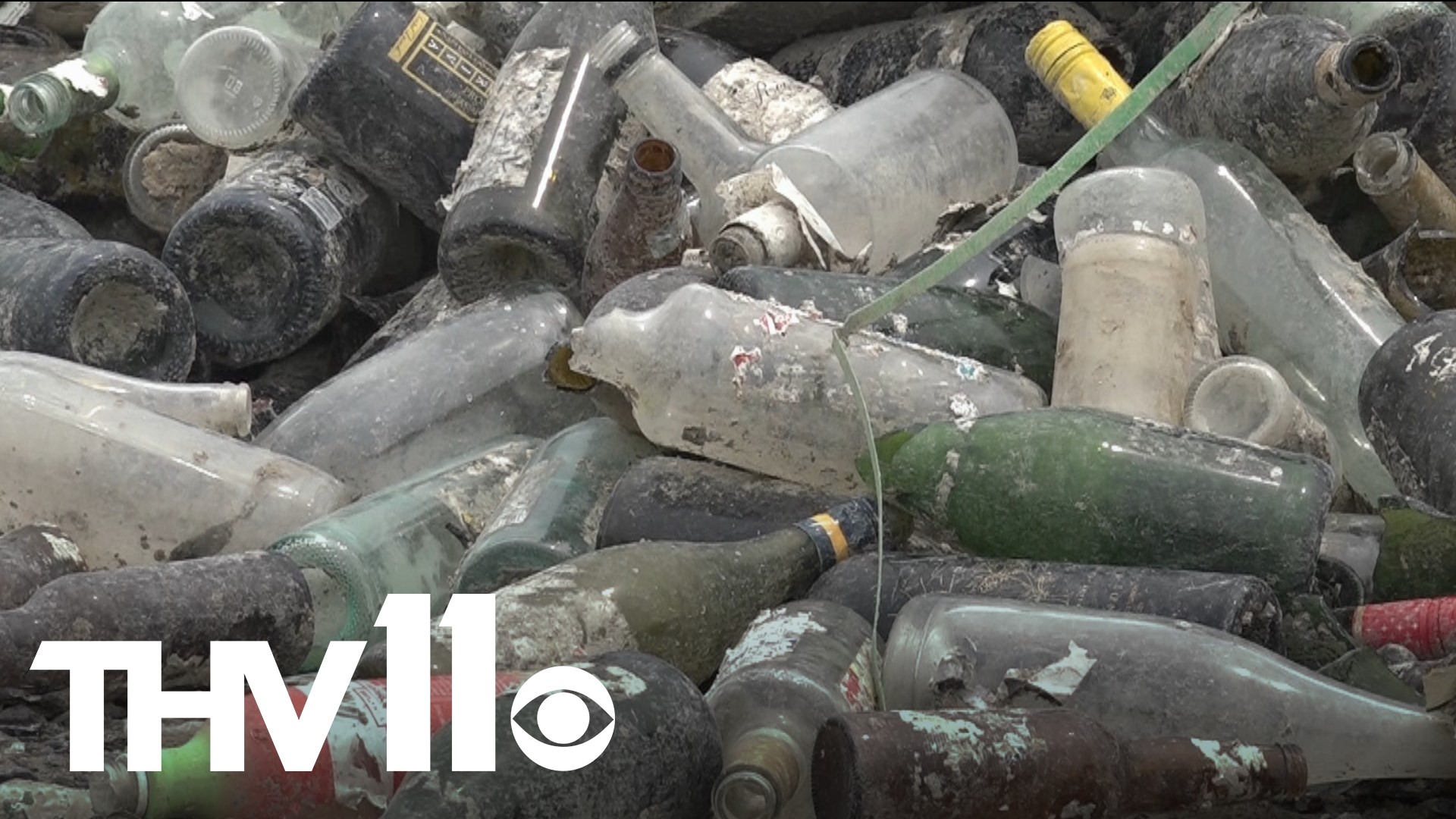 Little Rock directors approved a contract extension with Waste Management, bringing glass recycling back to the city.