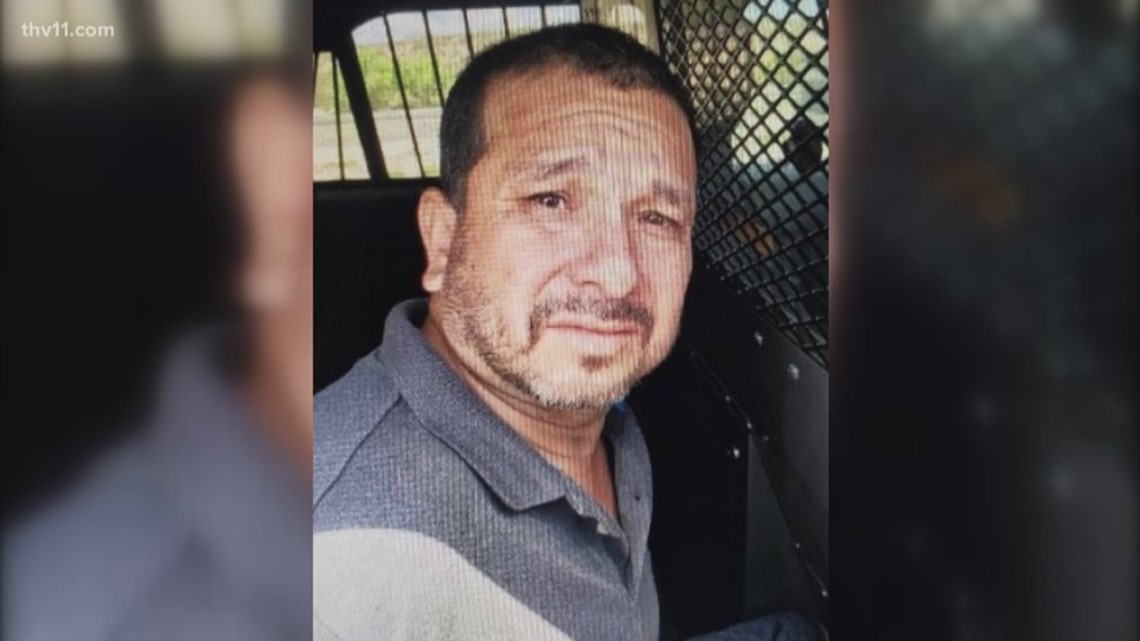 Man who escaped Arkansas jail is back on the run after being mistakenly ...