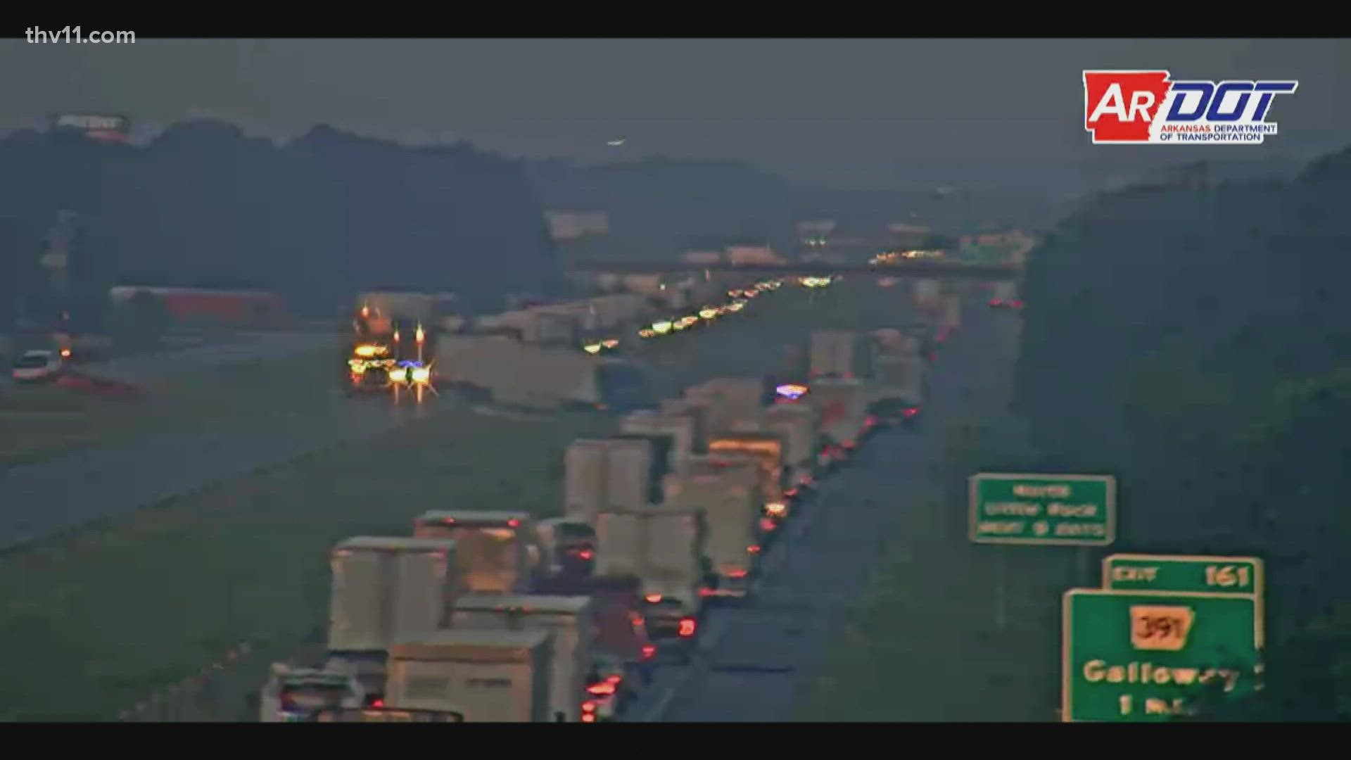 Traffic backed up on I-40 near North Little Rock