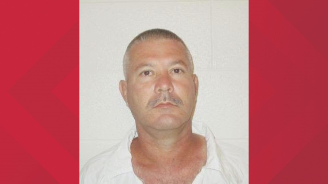 Arkansas escapee found hiding under ventilation hood on prison roof