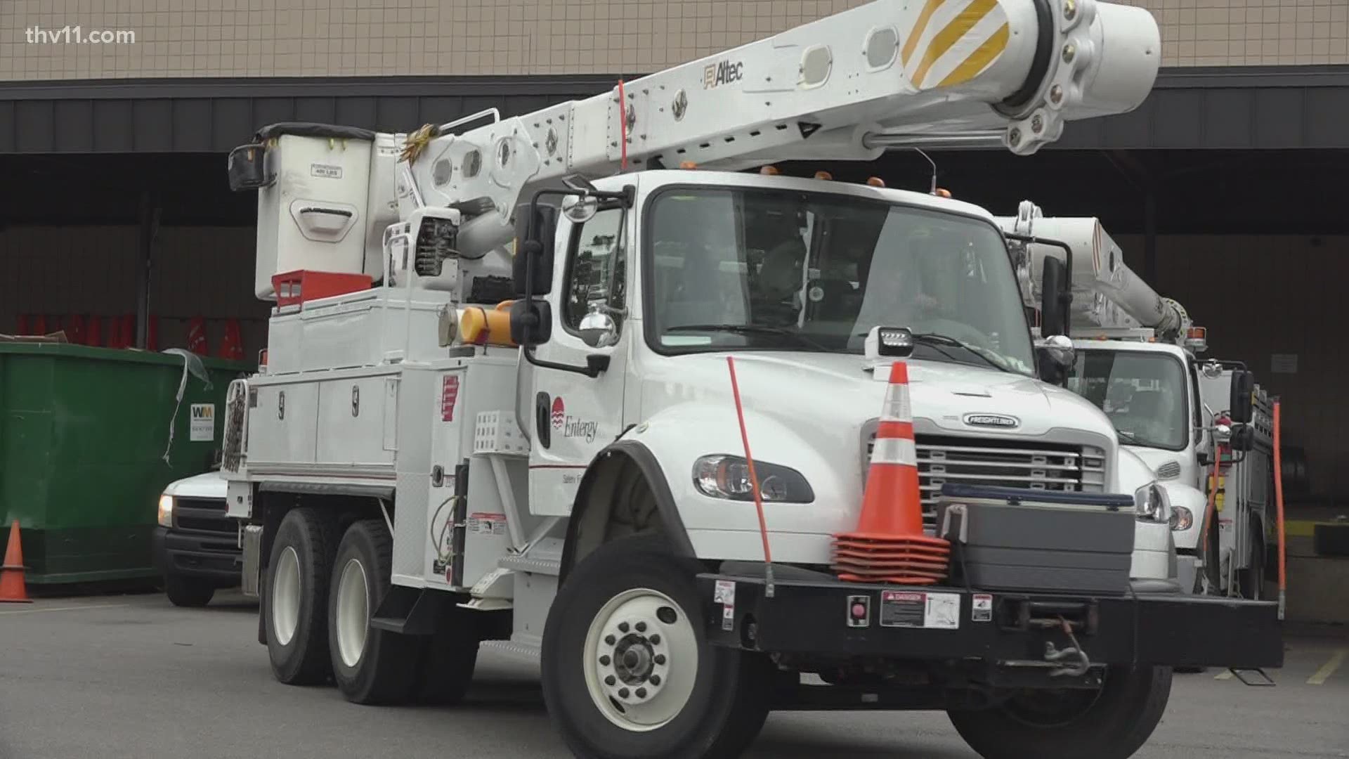 Entergy crews are preparing for mass power outages across central and southern Arkansas Thursday.