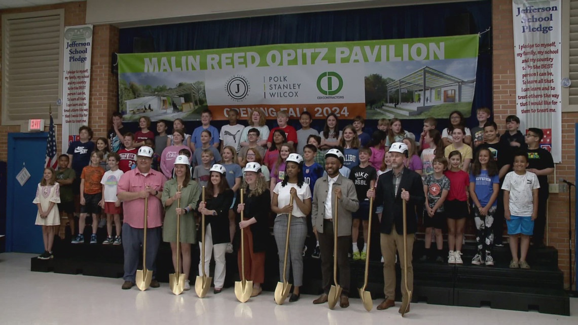 Arkansas school installs outdoor pavilion for late student - Vimarsana News