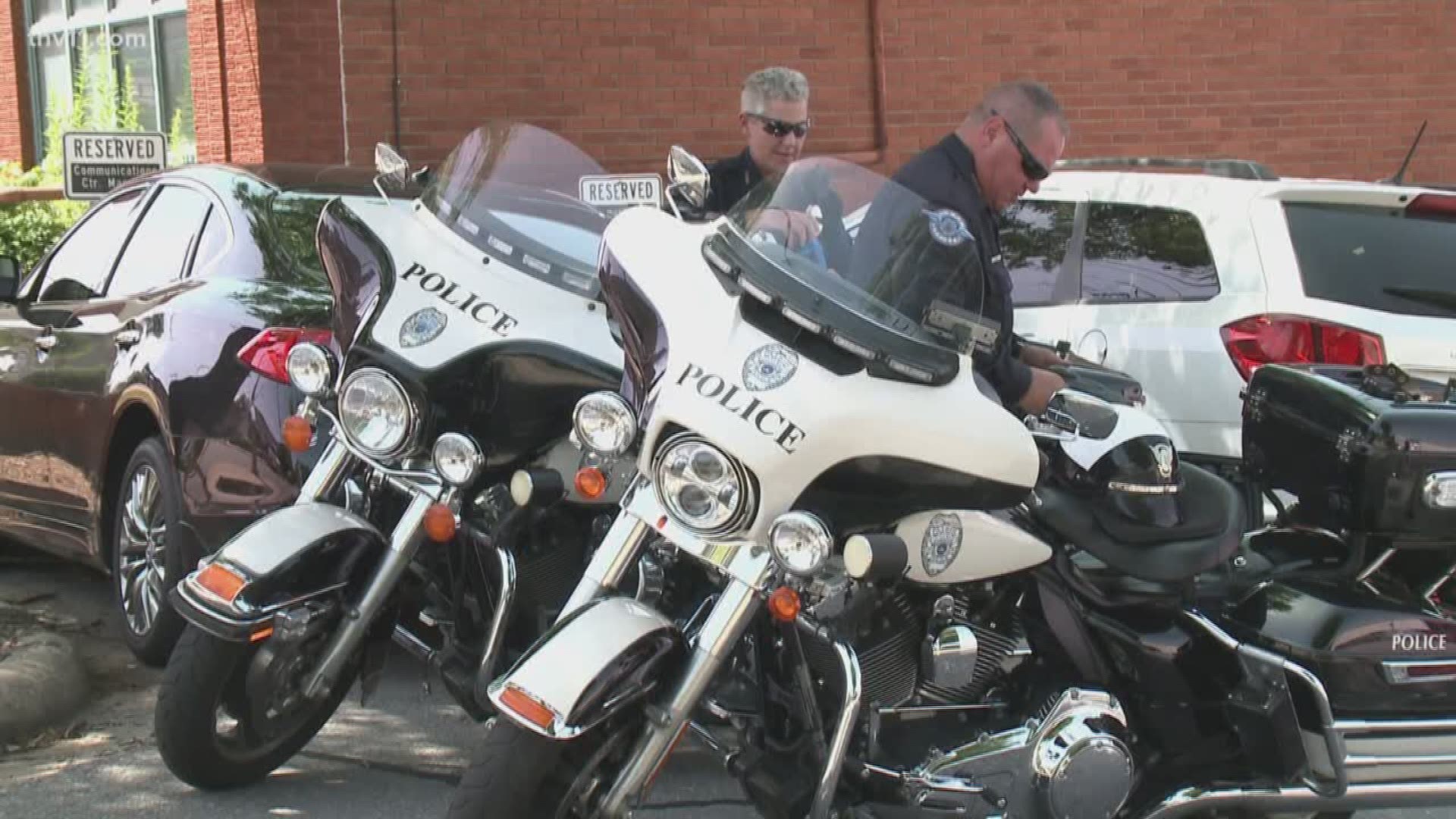 Little Rock police are making efforts to recruit the best of the best, including sign-on bonuses and adjustments to personal appearance rules.