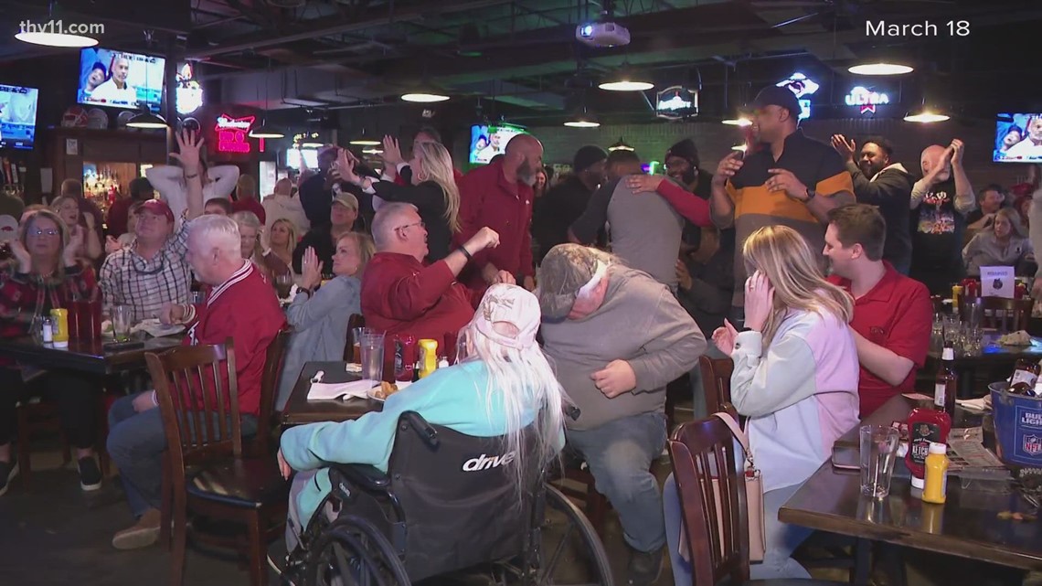 Razorback basketball win brings good business to Central Arkansas - Vimarsana News