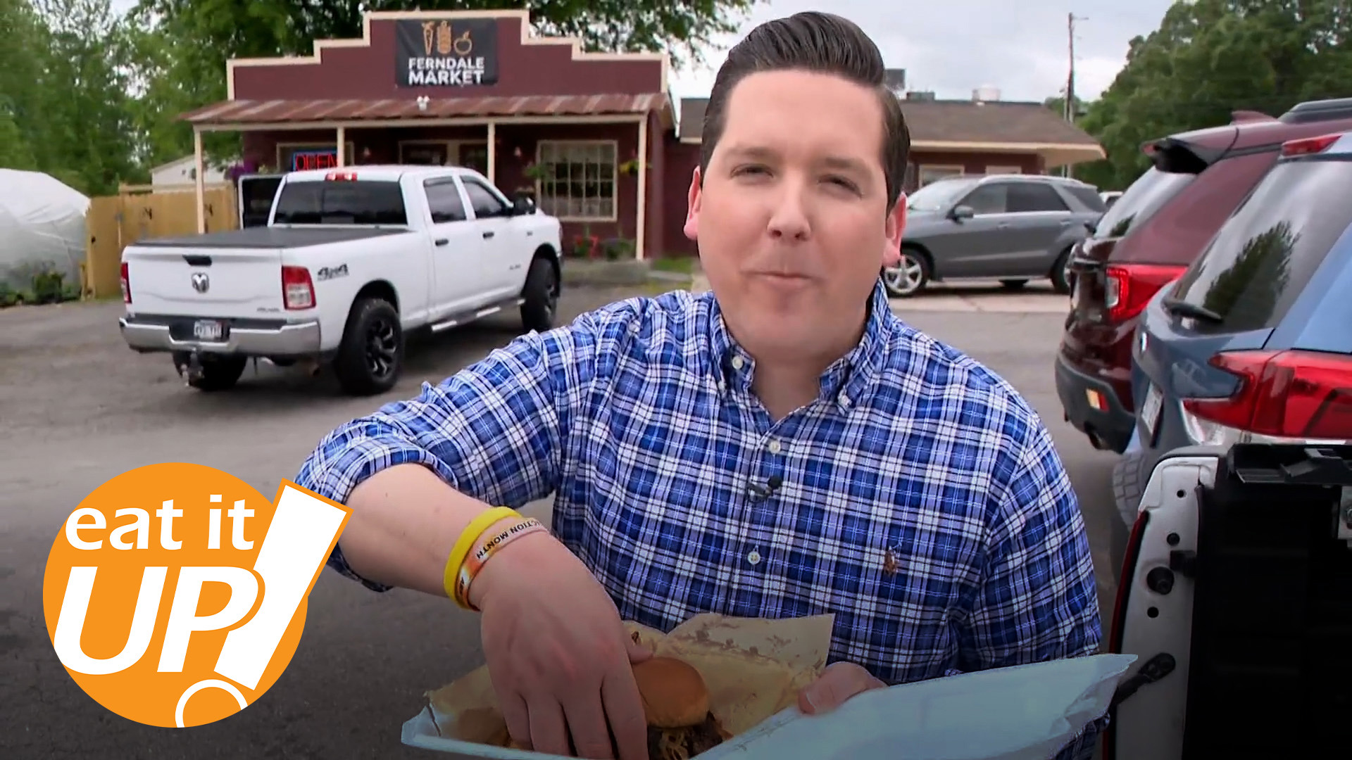 From shaved ice to a delicious burger — on this episode of Eat It Up, Hayden Balgavy takes us to some of his favorite spots in Arkansas to grab a bite this summer.