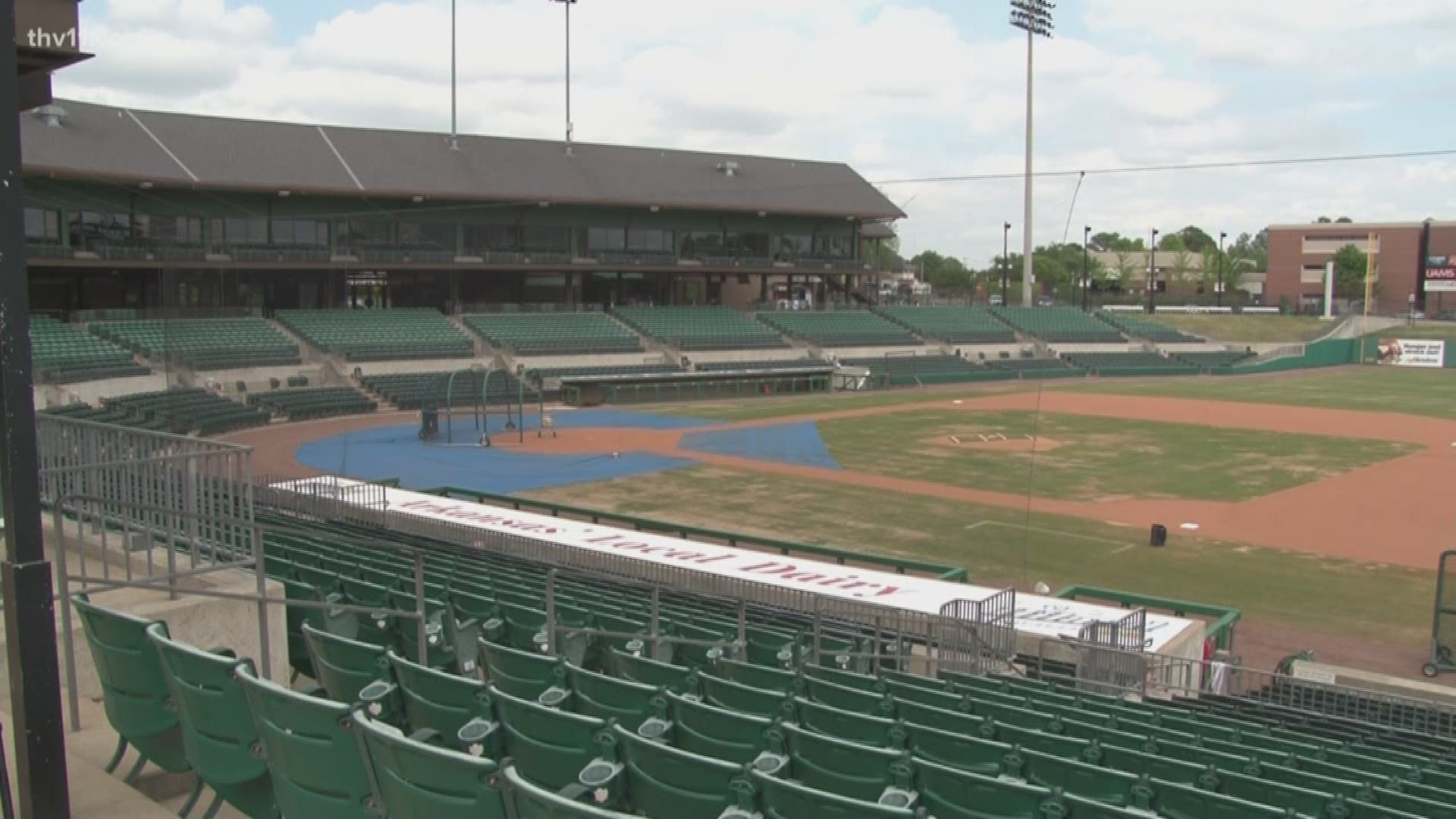 Dickey-Stephens Park ready for big crowd Tuesday night as Hogs come to NLR