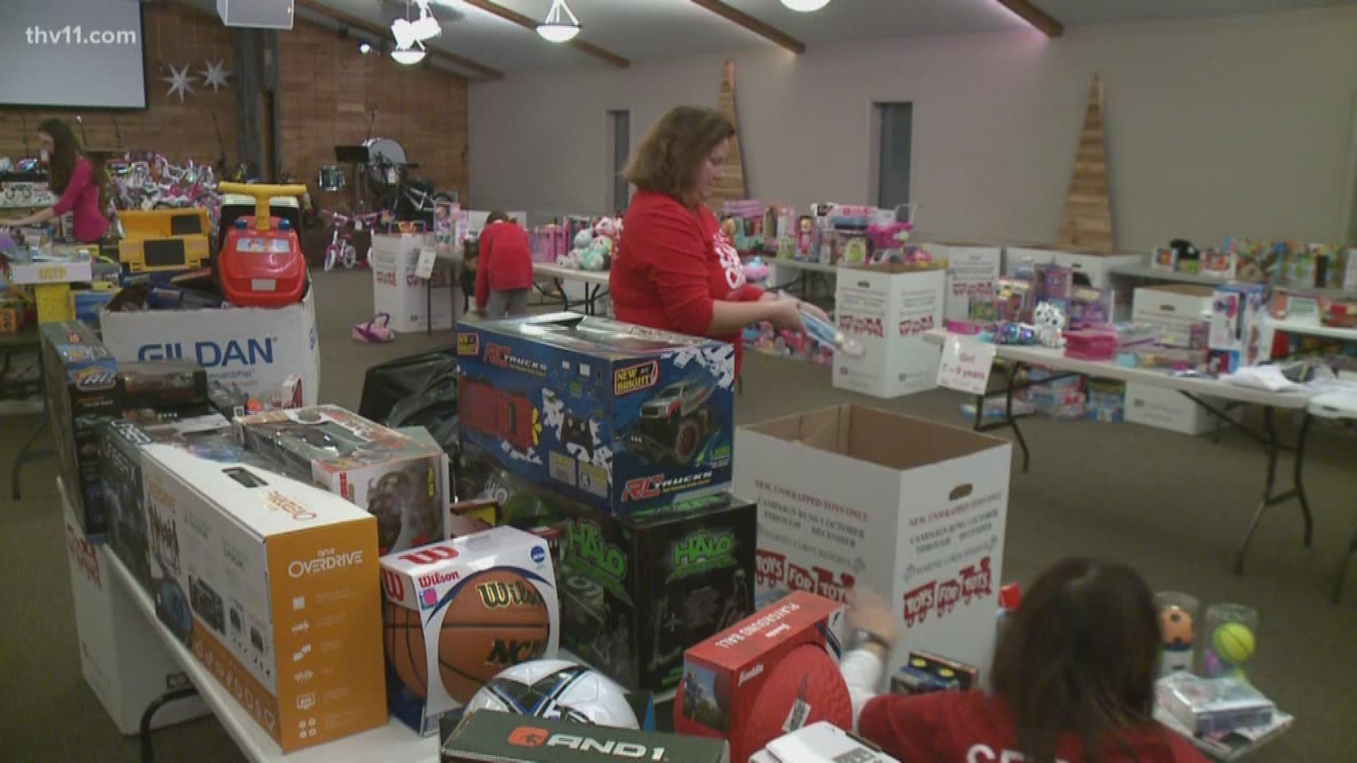 The Arkansas Dream Center is making sure kids who are less fortunate have a very merry Christmas this holiday season.