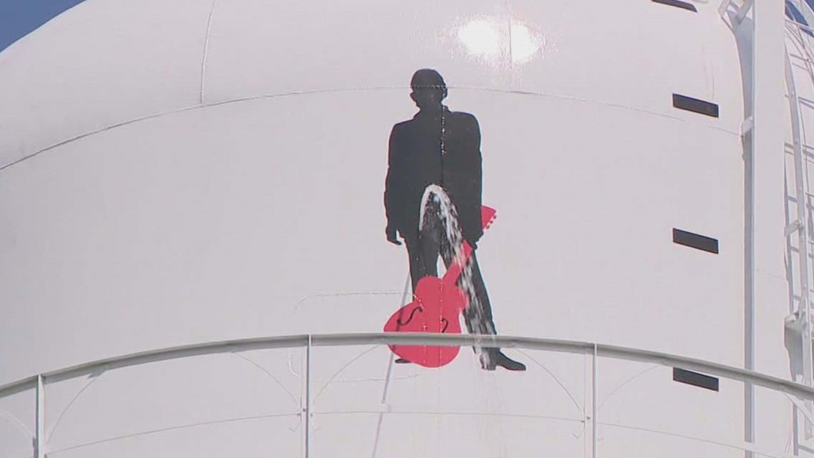 Arkansas man to pay 15K for shooting Johnny Cash water tower