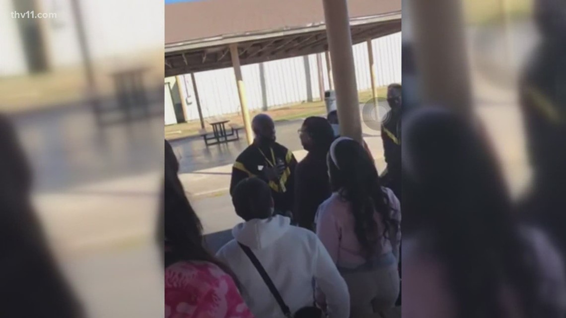 Watson Chapel students peacefully protest against school - Vimarsana News