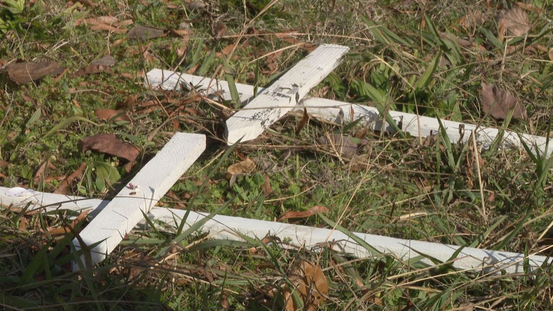 Crosses torn down at longtime Little Rock violence awareness memorial site