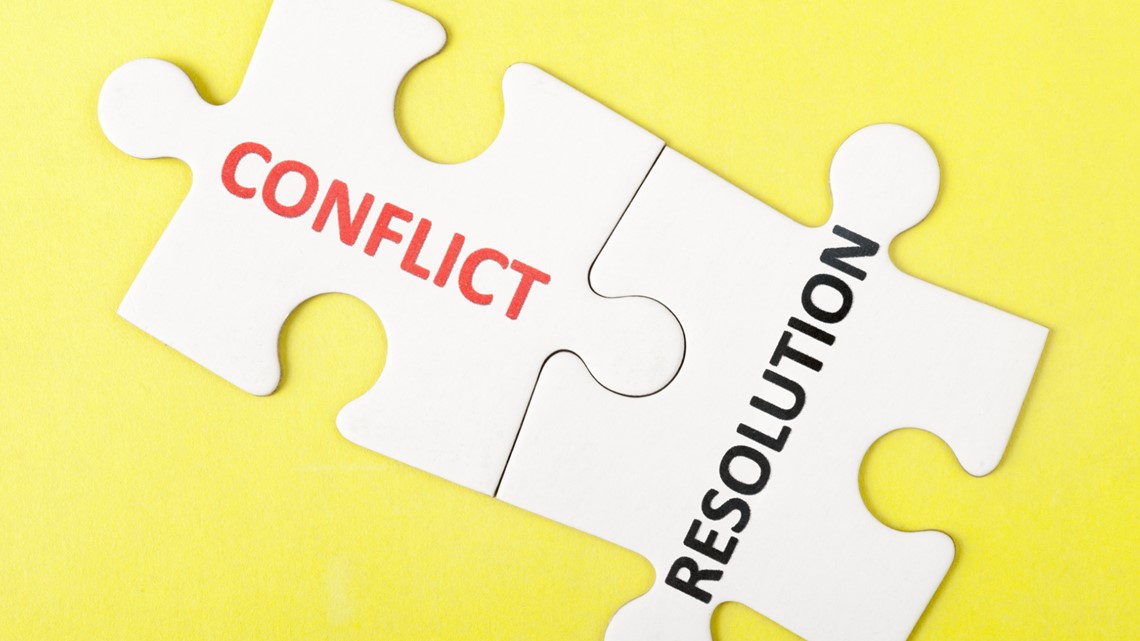 What are the 3 C's for resolving a conflict?