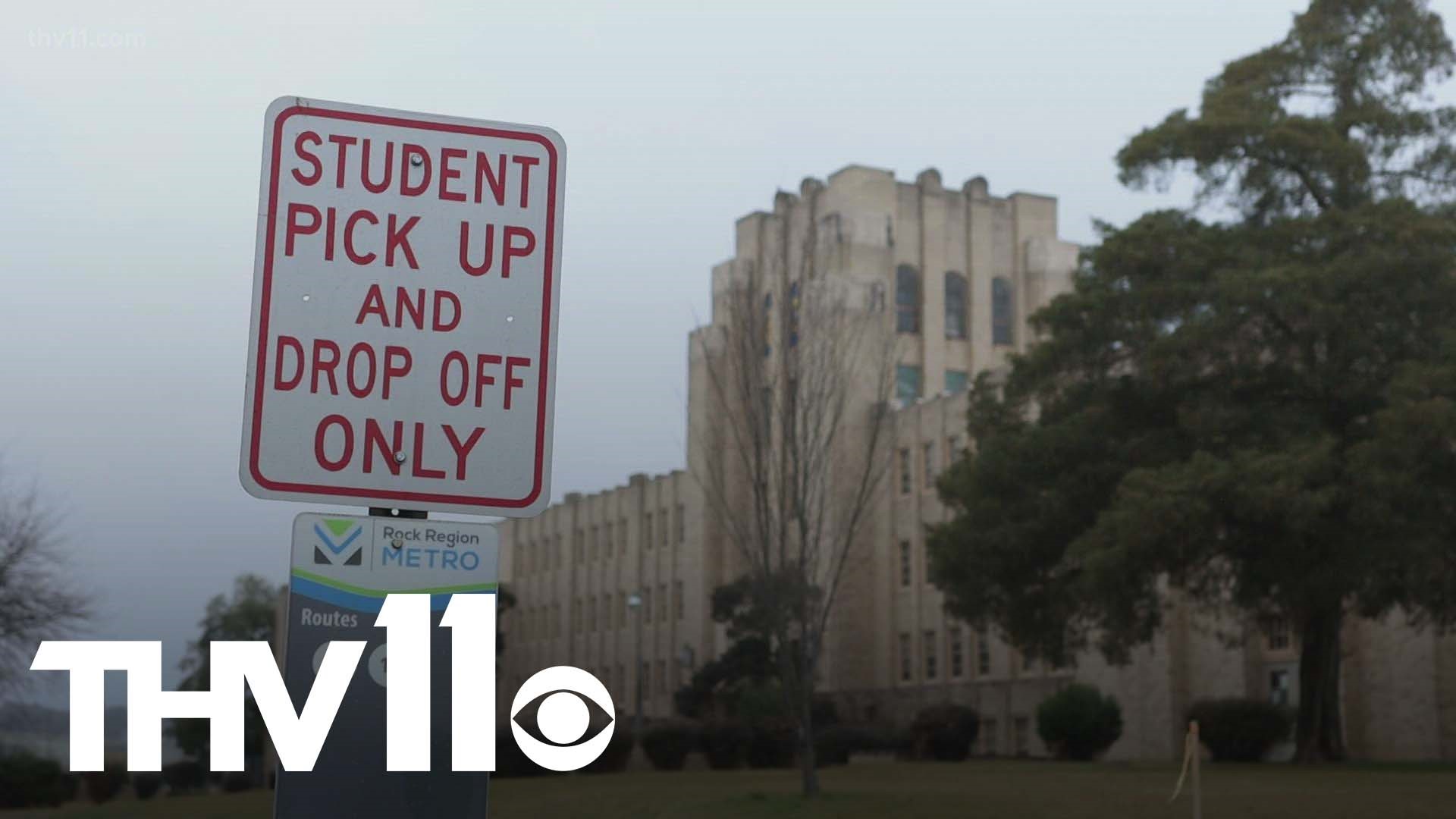 School districts in the state of Arkansas are announcing closures as the winter storm makes its way into the state.