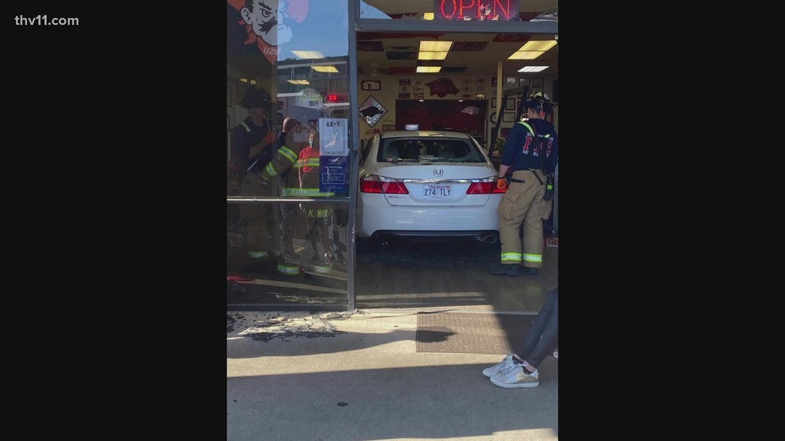 Car crashes into Hot Springs breakfast restaurant