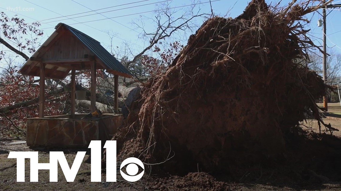 Storm cleanup continues in South Arkansas