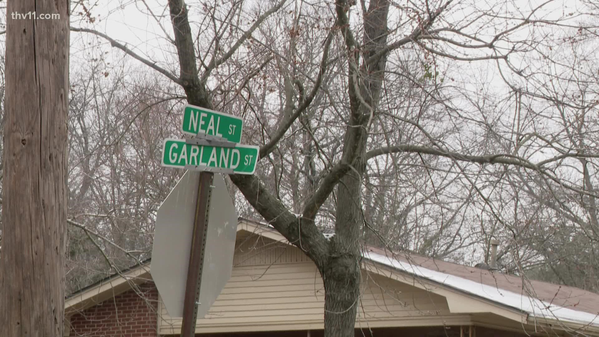 Conway police are investigating a shooting that happened at the intersection of Neal and Garland Street, leaving one person dead early Saturday morning.
