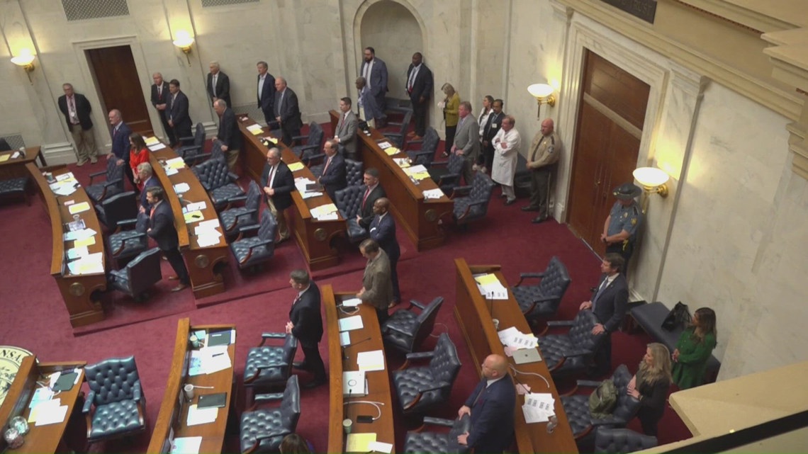 Arkansas lawmakers debate proposed tax cuts