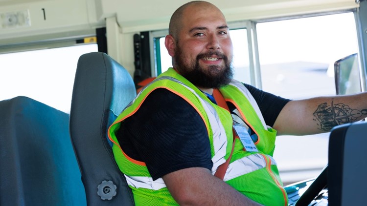Bus driver sends home inspiring letters to students riding his bus