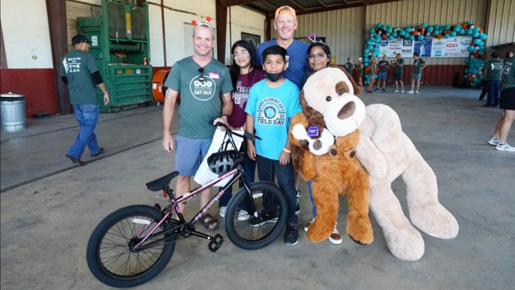 Hundreds of children in Uvalde receive free bikes